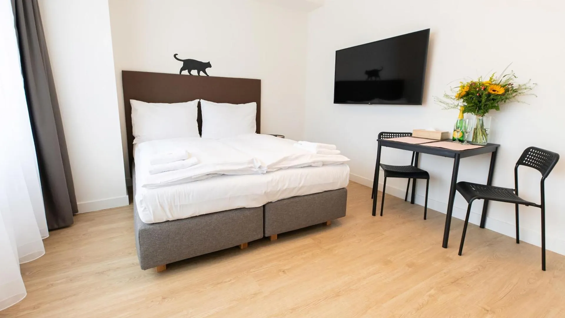 Post 120 Suites Praga